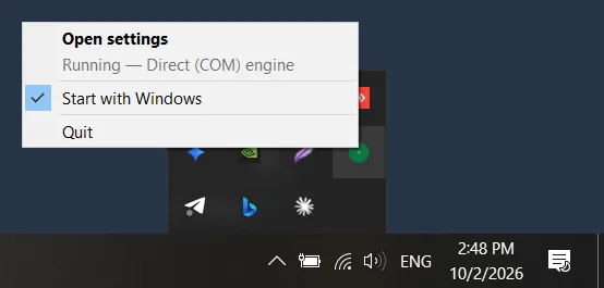 Область уведомлений Windows, открыта панель скрытых значков (˄). У зелёного значка Chalix открыто меню: Open settings, «Running — Direct (COM) engine», Start with Windows (отмечено), Quit.